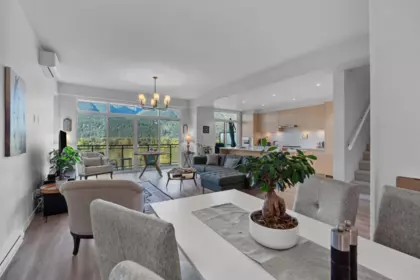 Breakfast Nook Photo of 41245 Highline Place, Squamish, BC