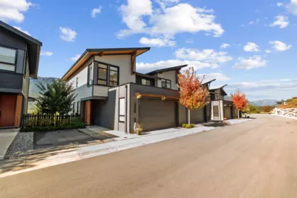 41245 Highline Place, Squamish, BC, Squamish — Half Duplex for sale