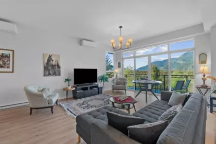 41245 Highline Place, Squamish, BC, Squamish — Half Duplex for sale