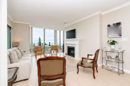 402 3131 Deer Ridge Drive, West Vancouver, BC, West Vancouver — Apartment/Condo for sale