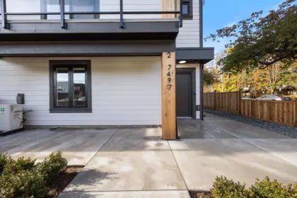 1 7487 Holly Street, Burnaby, BC, Burnaby — Half Duplex for sale
