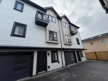 1 7497 Holly Street, Burnaby, BC, Burnaby — Half Duplex for sale
