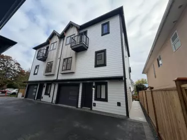 1 7497 Holly Street, Burnaby, BC, Burnaby — Half Duplex for sale