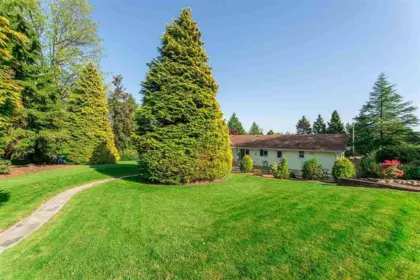 18075 20 Ave, Surrey, BC, Surrey — Single Family Residence for sale