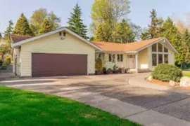 18075 20 Ave, Surrey, BC