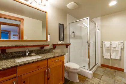 525 2036 London Lane, Whistler, BC, Whistler — Apartment/Condo for sale