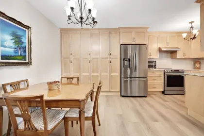 307 33233 E Bourquin Crescent, Abbotsford, BC, Abbotsford — Apartment/Condo for sale