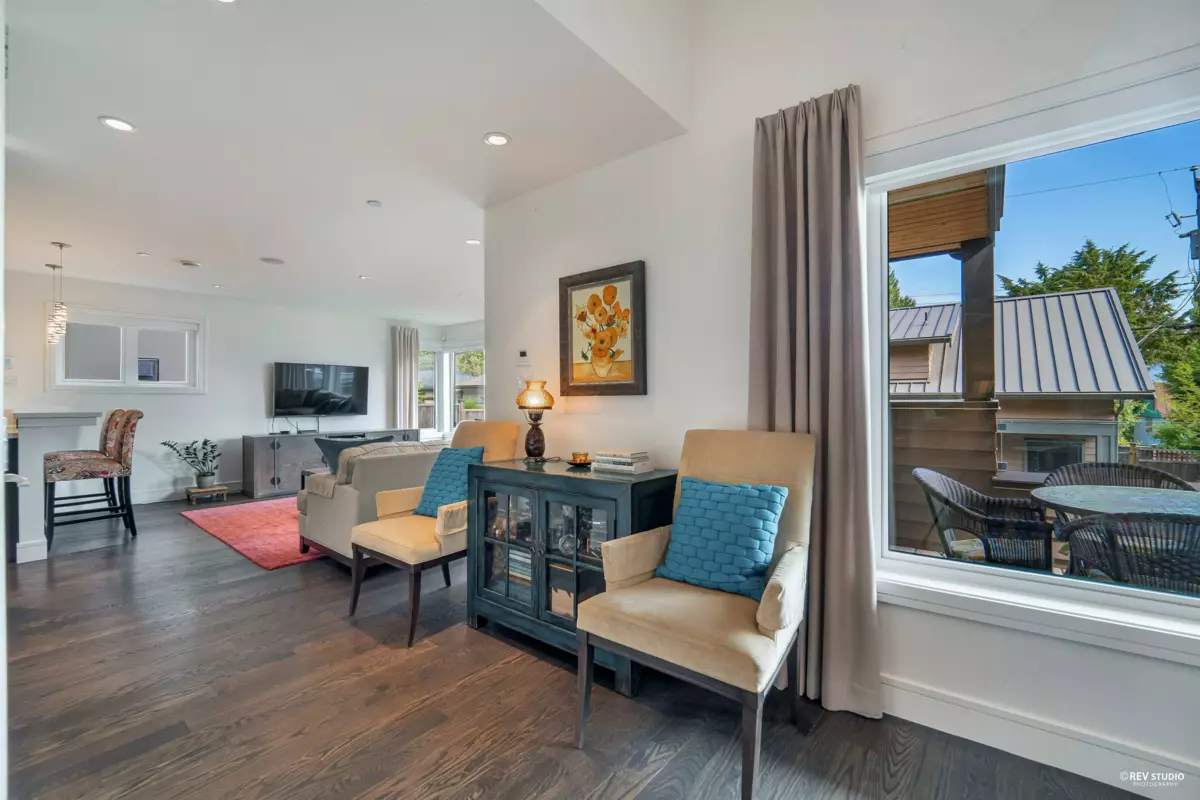 Breakfast Nook Photo of 3853 W 14th Avenue, Vancouver, BC