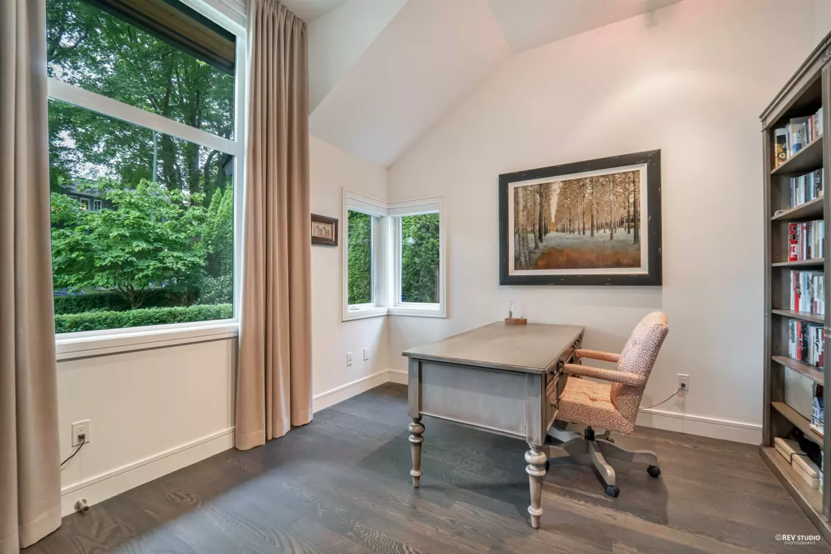 Dining Area Photo of 3853 W 14th Avenue, Vancouver, BC