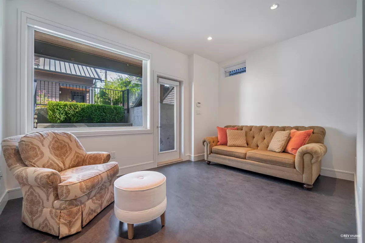 Front Yard Photo of 3853 W 14th Avenue, Vancouver, BC