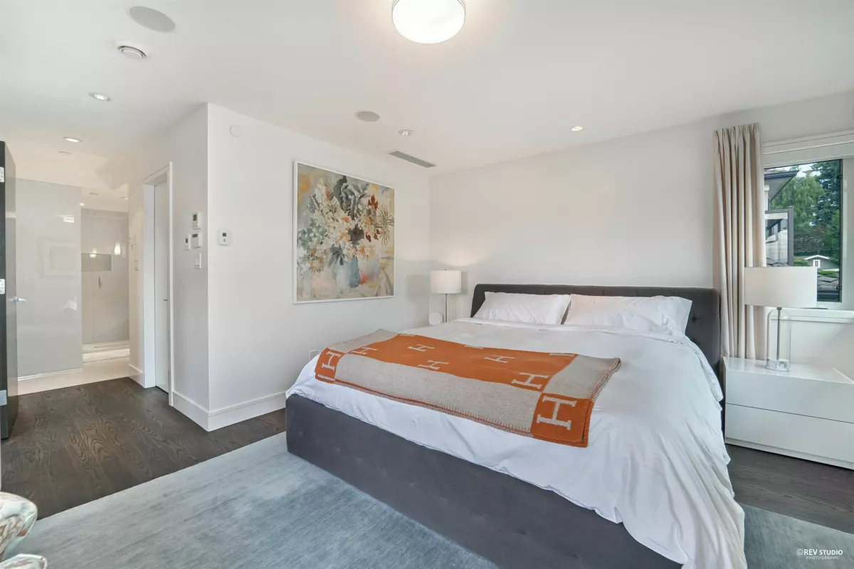 Guest Bathroom Photo of 3853 W 14th Avenue, Vancouver, BC