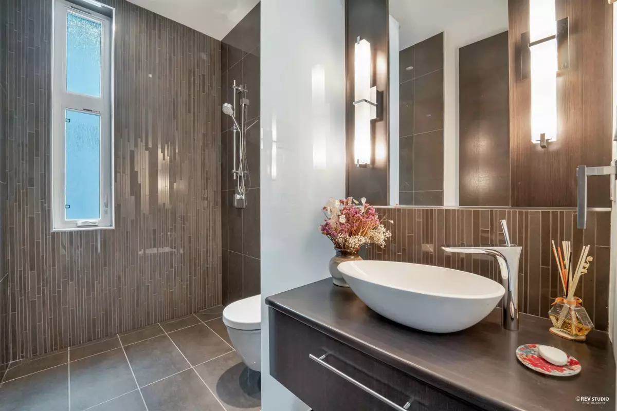 Kitchen Photo of 3853 W 14th Avenue, Vancouver, BC