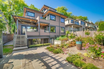 Hot Tub / Spa Photo of 3853 W 14th Avenue, Vancouver, BC
