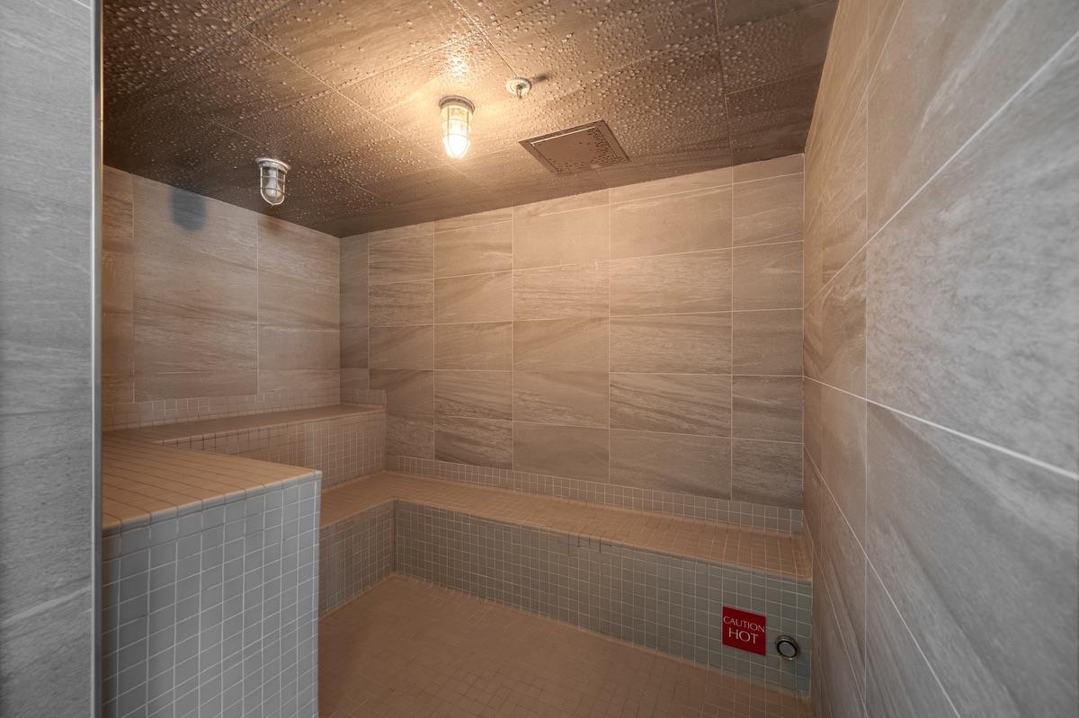 Basement Recreation Room Photo of 801 1501 Foster Street, White Rock, BC