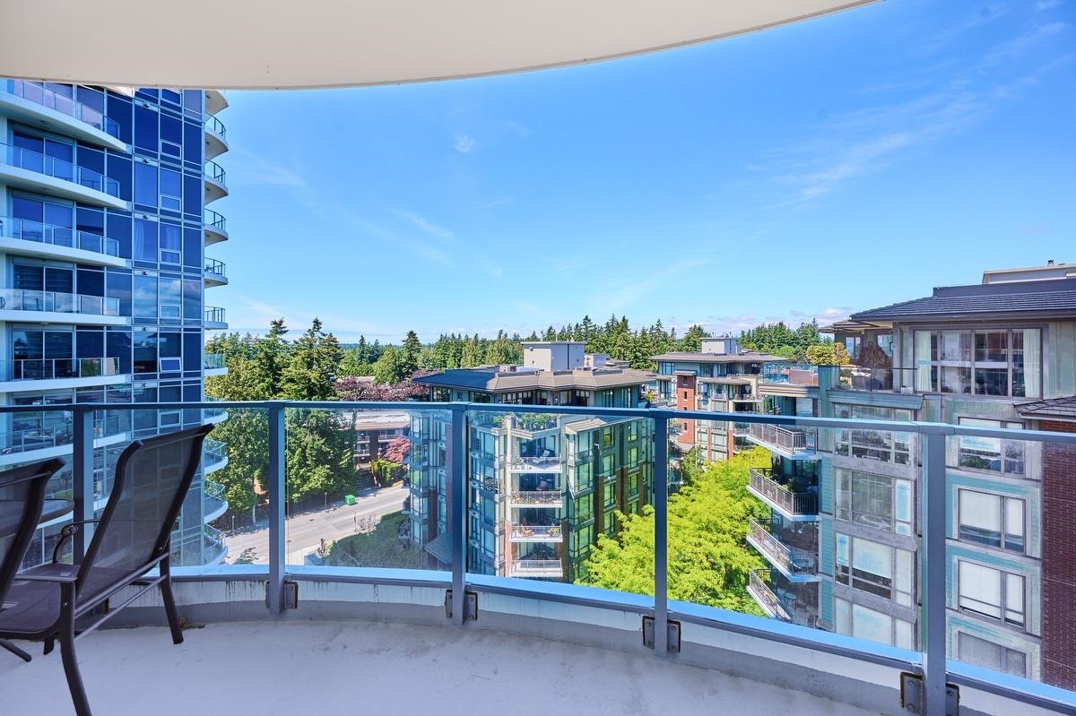 Walk-In Closet Photo of 801 1501 Foster Street, Surrey, BC