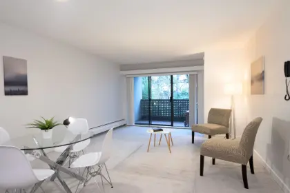 222 1945 Woodway Place, Burnaby, BC, Burnaby — Apartment/Condo for sale