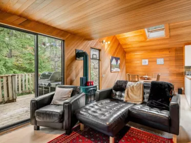 9440 Deerhorn Place, Whistler, BC, Whistler — Single Family Residence for sale