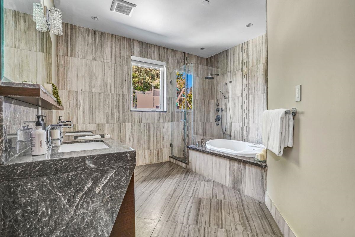 Laundry Room Photo of 1365 Cammeray Road, West Vancouver, BC