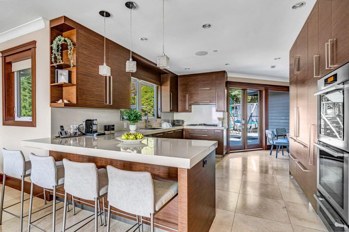 Primary Bathroom Photo of 1365 Cammeray Road, West Vancouver, BC