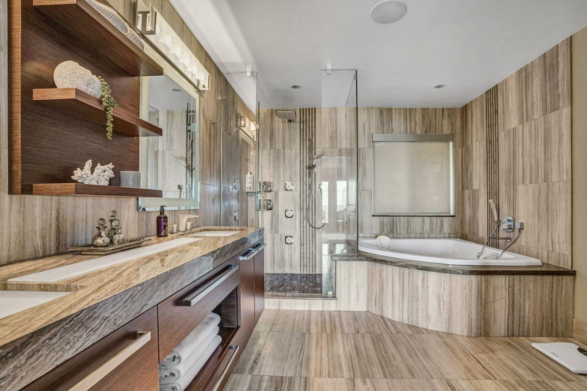 Staircase Photo of 1365 Cammeray Road, West Vancouver, BC