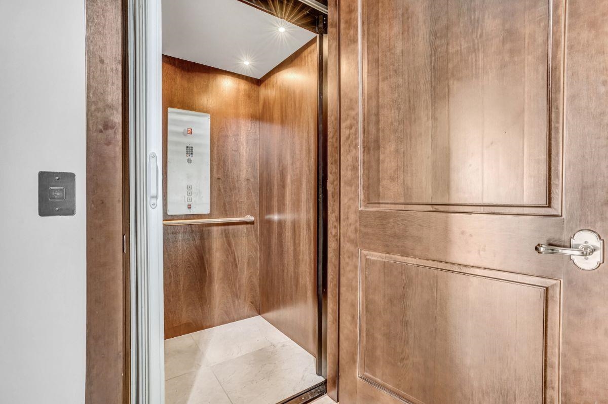 Swimming Pool Photo of 1365 Cammeray Road, West Vancouver, BC