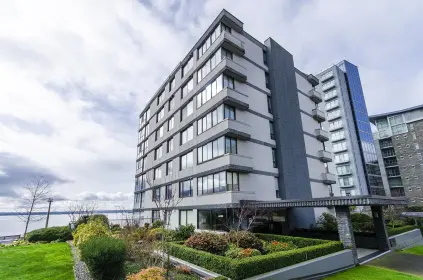 203 2108 Argyle Avenue, West Vancouver, BC, West vancouver — Apartment/Condo for sale