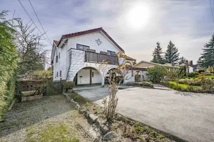 11940 86 Avenue, Delta, BC, Delta — Single Family Residence for sale