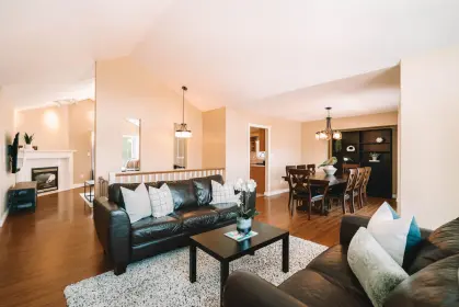 23007 Abernethy Lane, Maple Ridge, BC, Maple ridge — Single Family Residence for sale