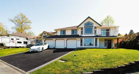 23007 Abernethy Lane, Maple Ridge, BC, Maple ridge — Single Family Residence for sale