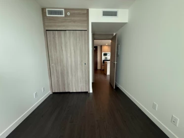 Walk-In Closet Photo of 1308 13768 100 Avenue, Surrey, BC