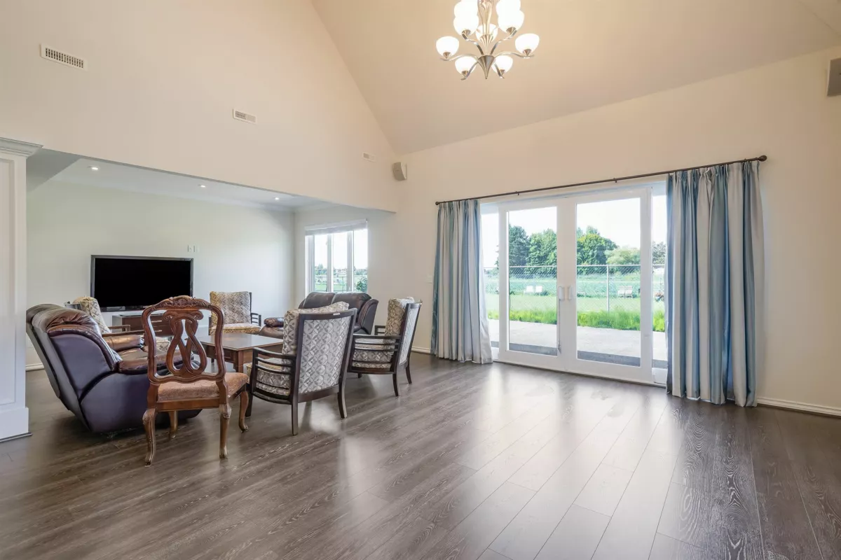 Swimming Pool Photo of 12351 Gilbert Road, Richmond, BC