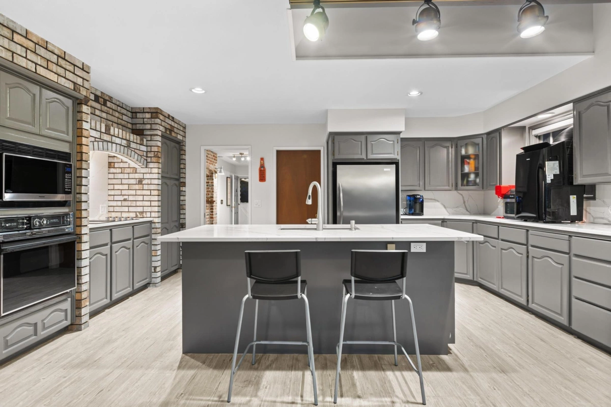 Breakfast Nook Photo of 4995 Robson Road, Belcarra, BC