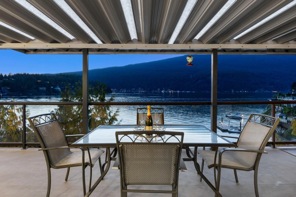 Walk-In Closet Photo of 4995 Robson Road, Belcarra, BC