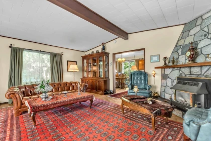 18825 Old Dewdney Trunk Road, Pitt Meadows, BC, Pitt Meadows — Single Family Residence for sale