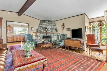 18825 Old Dewdney Trunk Road, Pitt Meadows, BC, Pitt Meadows — Single Family Residence for sale