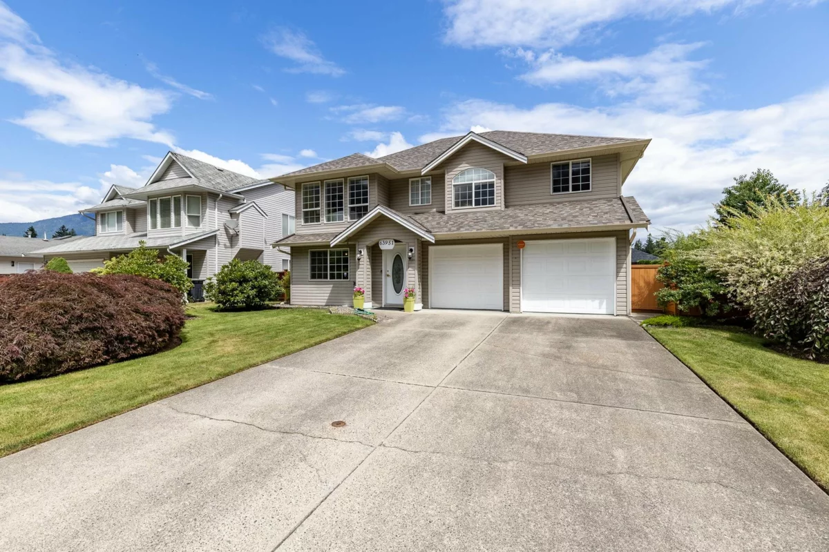 Family Room Photo of 63951 Edwards Drive, Hope, BC
