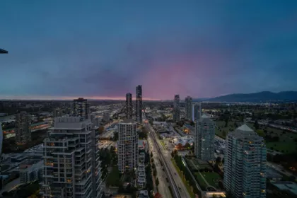 3902 2008 Rosser Avenue, Burnaby, BC, Burnaby — Apartment/Condo for sale