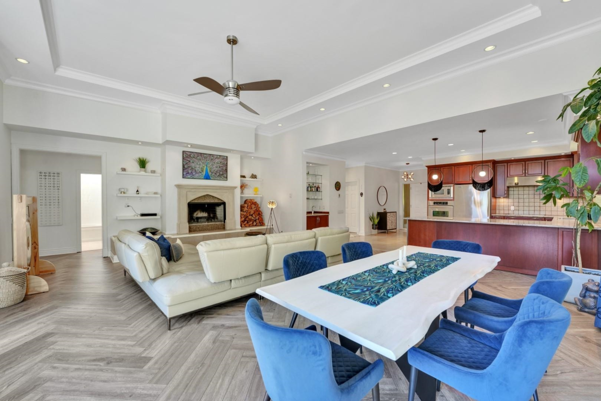 Living Room Photo of 1321 Hillcrest Road, Bowen Island, BC