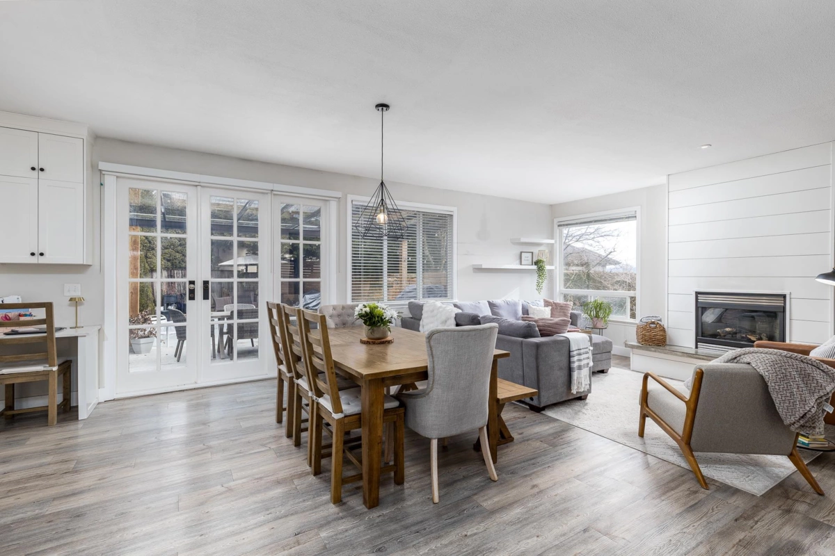 Kitchen Photo of 9 31491 Spur Avenue, Abbotsford, BC