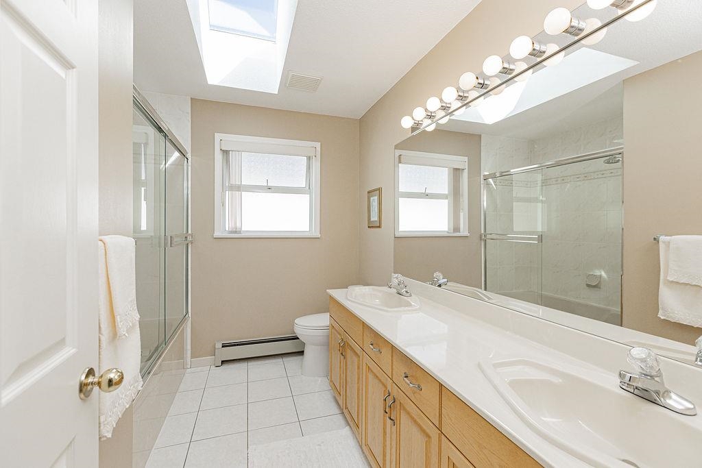 Entry Foyer Photo of 7758 Mcgregor Avenue, Burnaby, BC