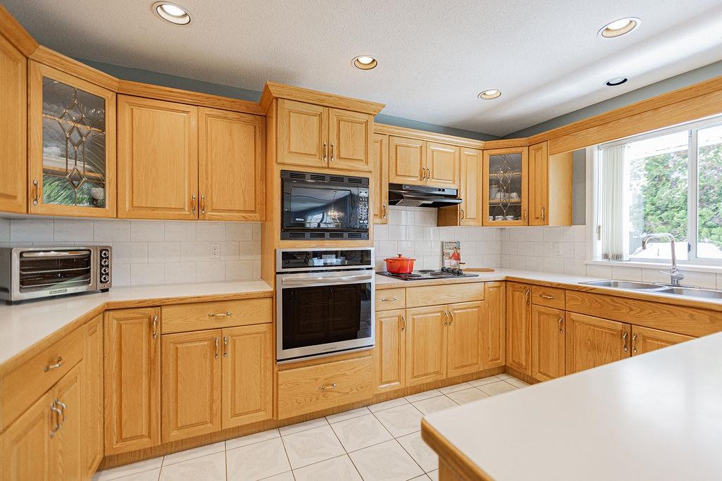 Kitchen Photo of 7758 Mcgregor Avenue, Burnaby, BC