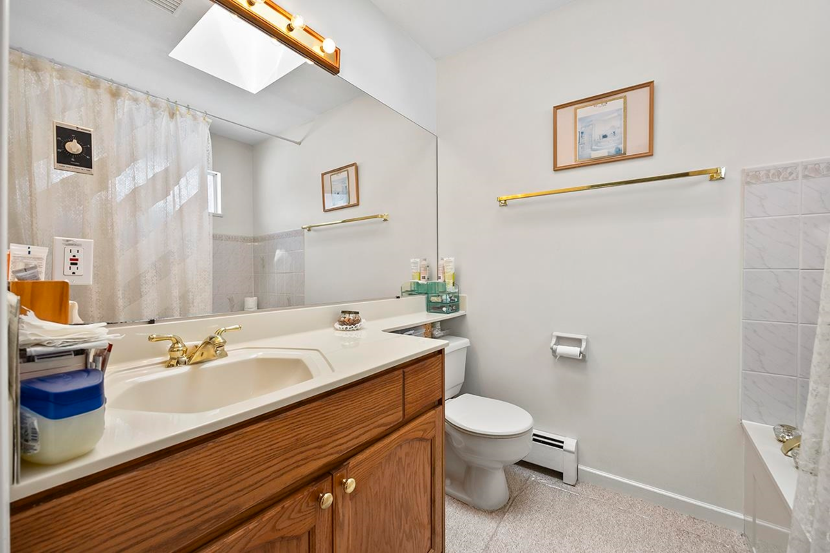 Guest Bathroom Photo of 7168 Sussex Avenue, Burnaby, BC
