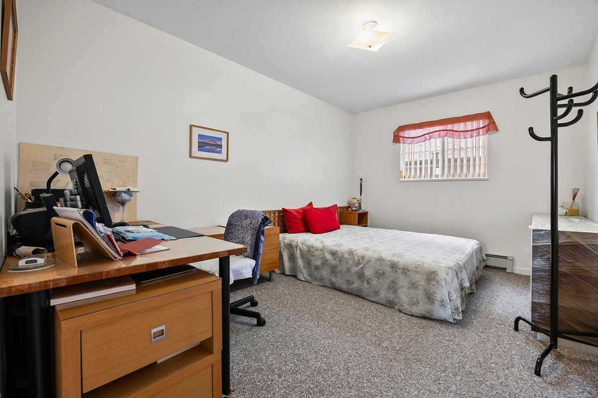 Laundry Room Photo of 7168 Sussex Avenue, Burnaby, BC