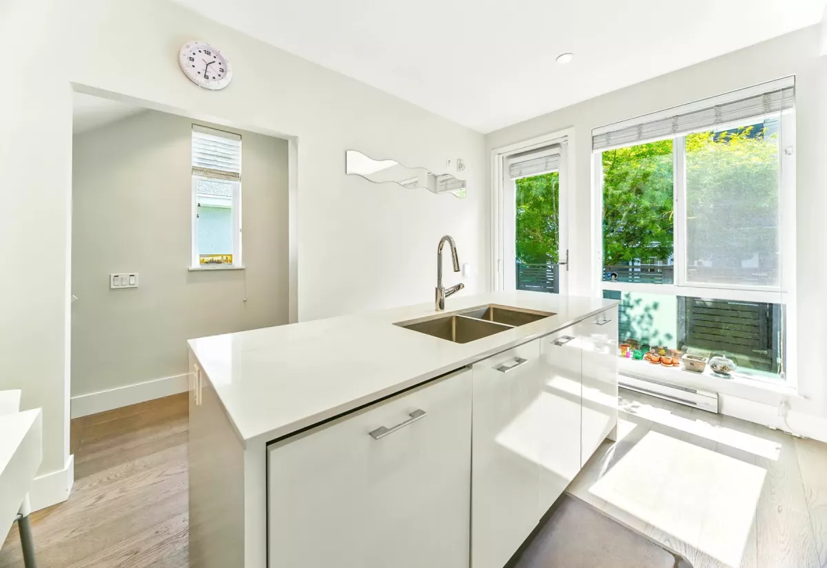 Breakfast Nook Photo of 276 W 62nd Avenue, Vancouver, BC