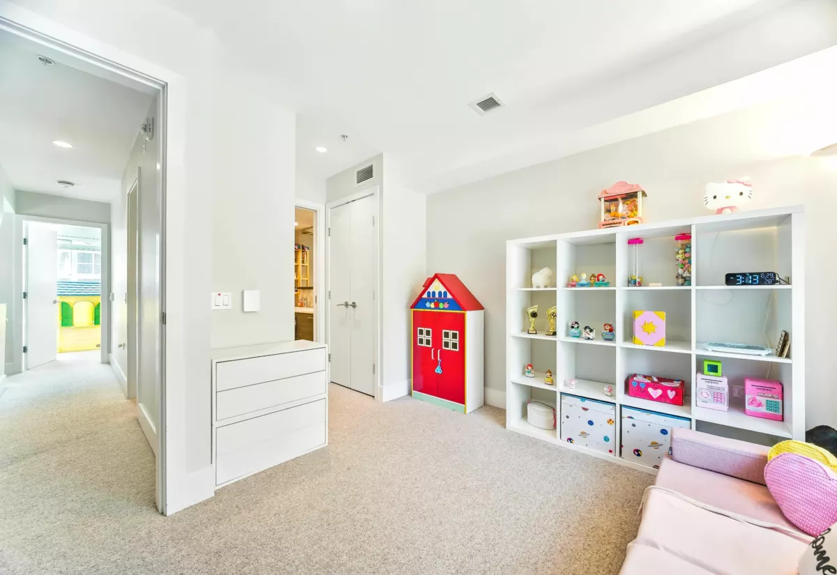 Mudroom Photo of 276 W 62nd Avenue, Vancouver, BC