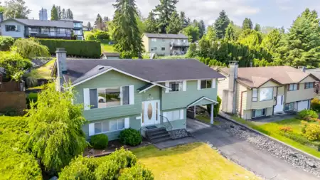 13512 Crestview Drive, Surrey, BC, Surrey — Single Family Residence for sale