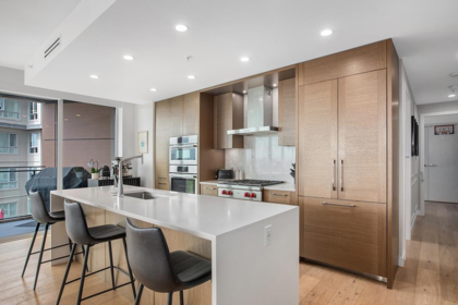 406 1439 George Street, White Rock, BC, White Rock — Apartment/Condo for sale