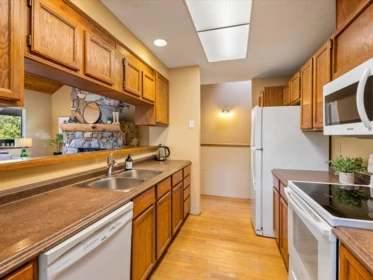Kitchen Island Photo of 2317 Cheakamus Way, Whistler, BC
