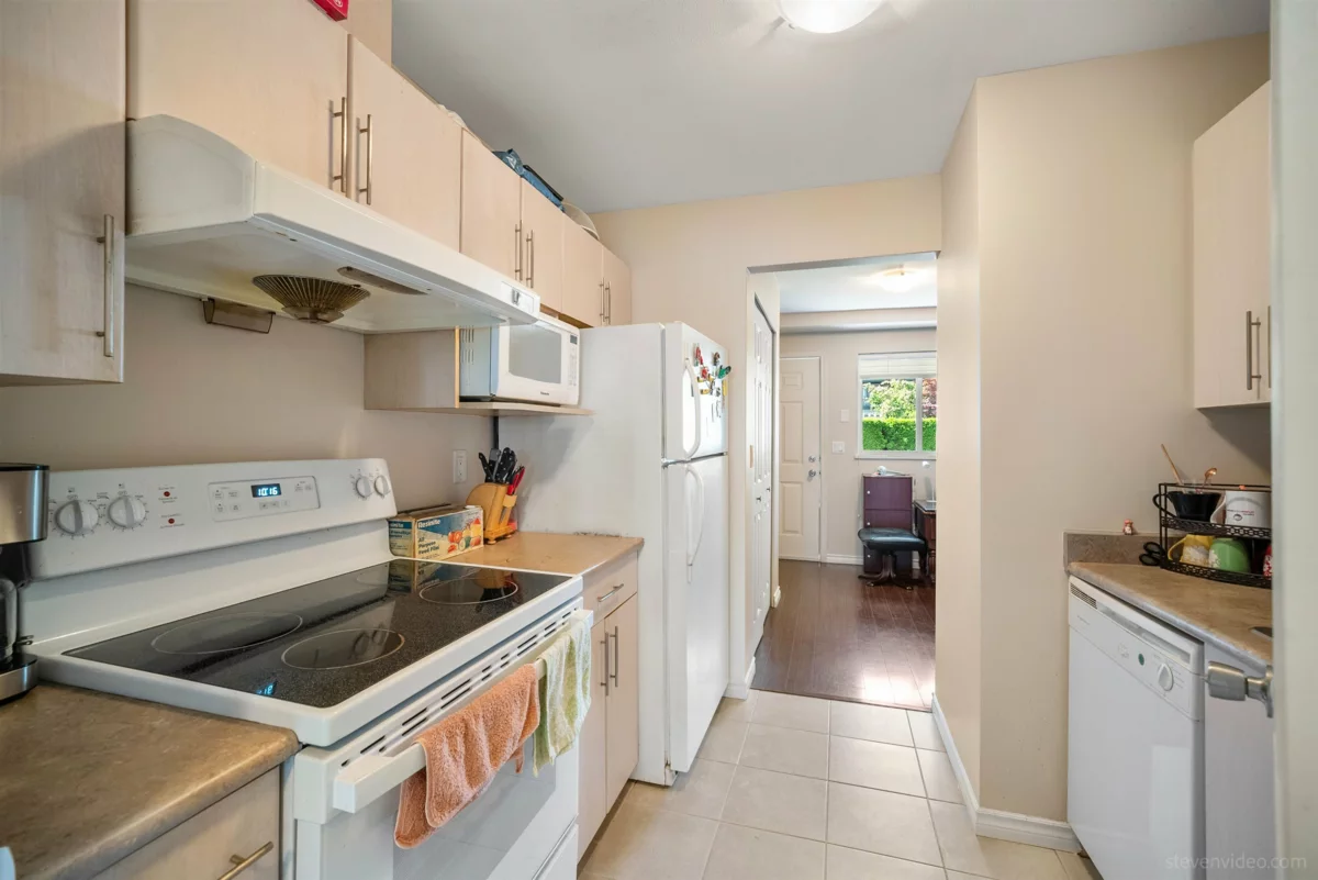 Living Room Photo of 4 7800 Heather Street, Richmond, BC