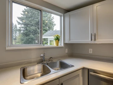 Guest Bathroom Photo of 6 19240 119 Avenue, Pitt Meadows, BC